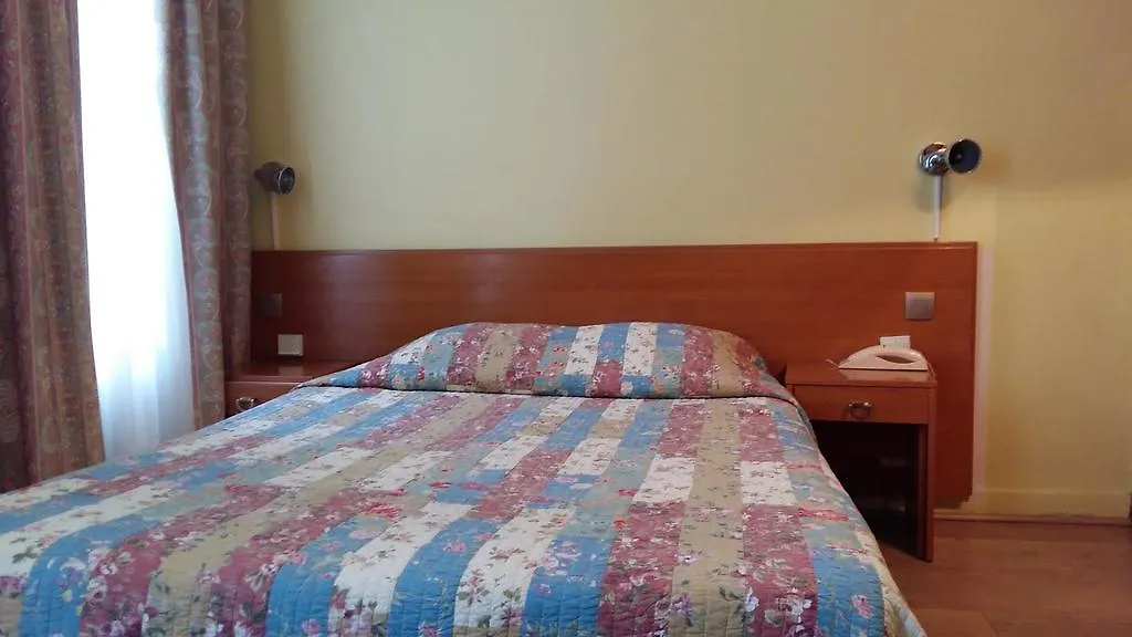 Pax Hotel Paris 18E-1