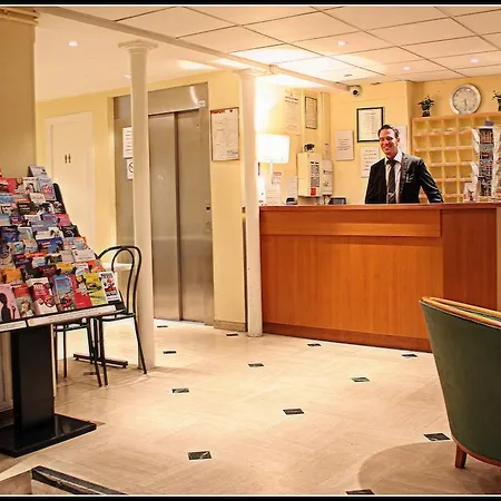 Pax Hotel Paris 18E-3